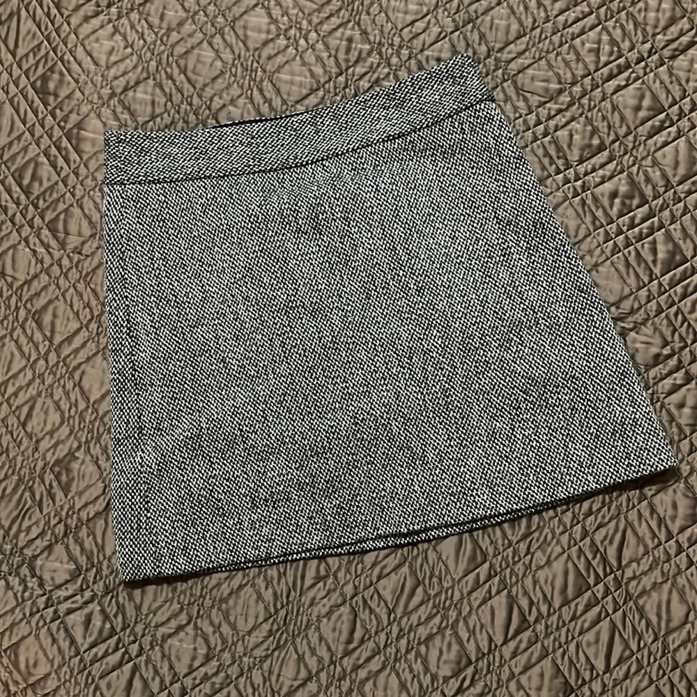 Gray tweed DKNY miniskirt